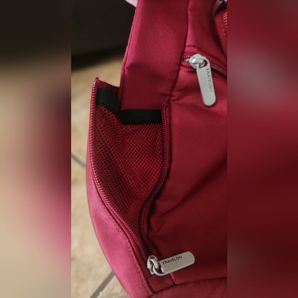 Travelon*Red* Classic Crossbody Bucket Anti-theft Travel Bag - Picture 10 of 10